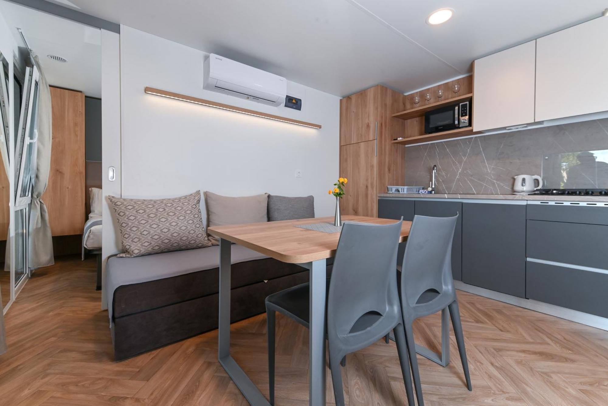 Morenia Park Villas Подаца Екстериор снимка